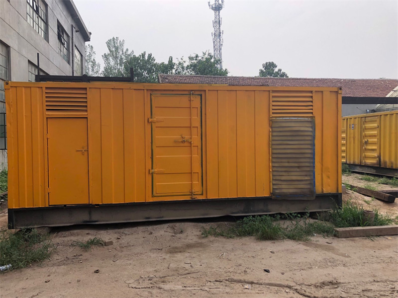 铁东柴油发电机如何判断新机油是否已经完全充满机油滤清器？