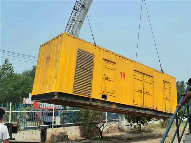铁东300KW柴油发电机组油耗是多少？