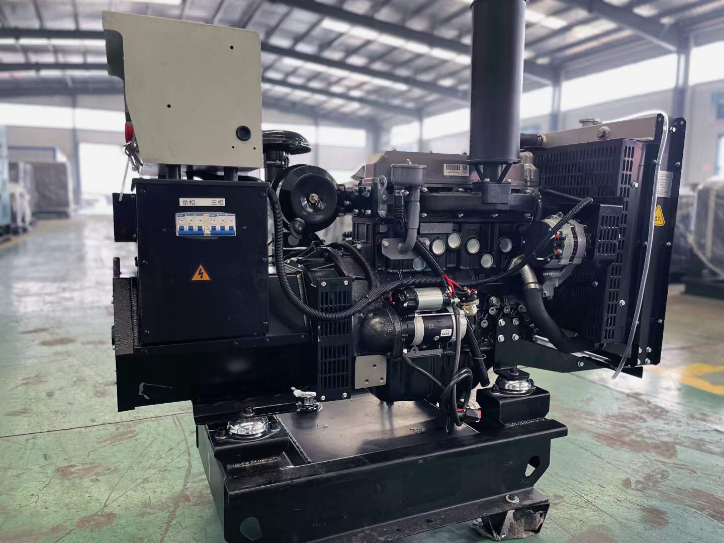 铁东如何降低电感性负载对发电机的影响？