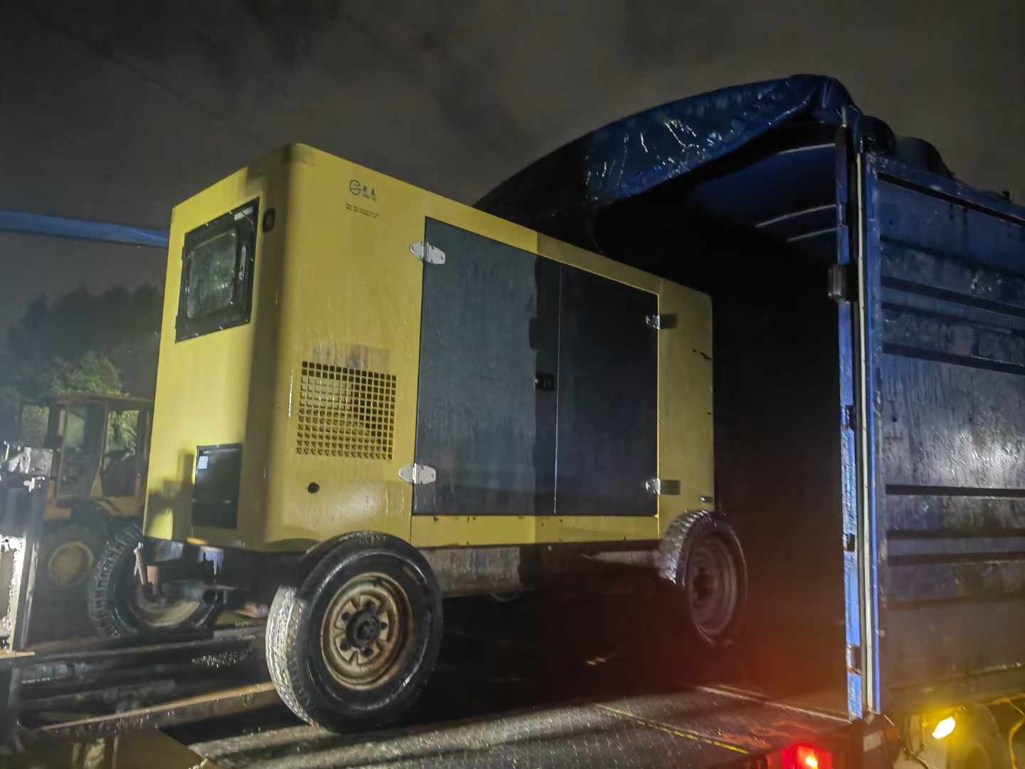 铁东如何根据负载特性选择合适的柴油发电机？