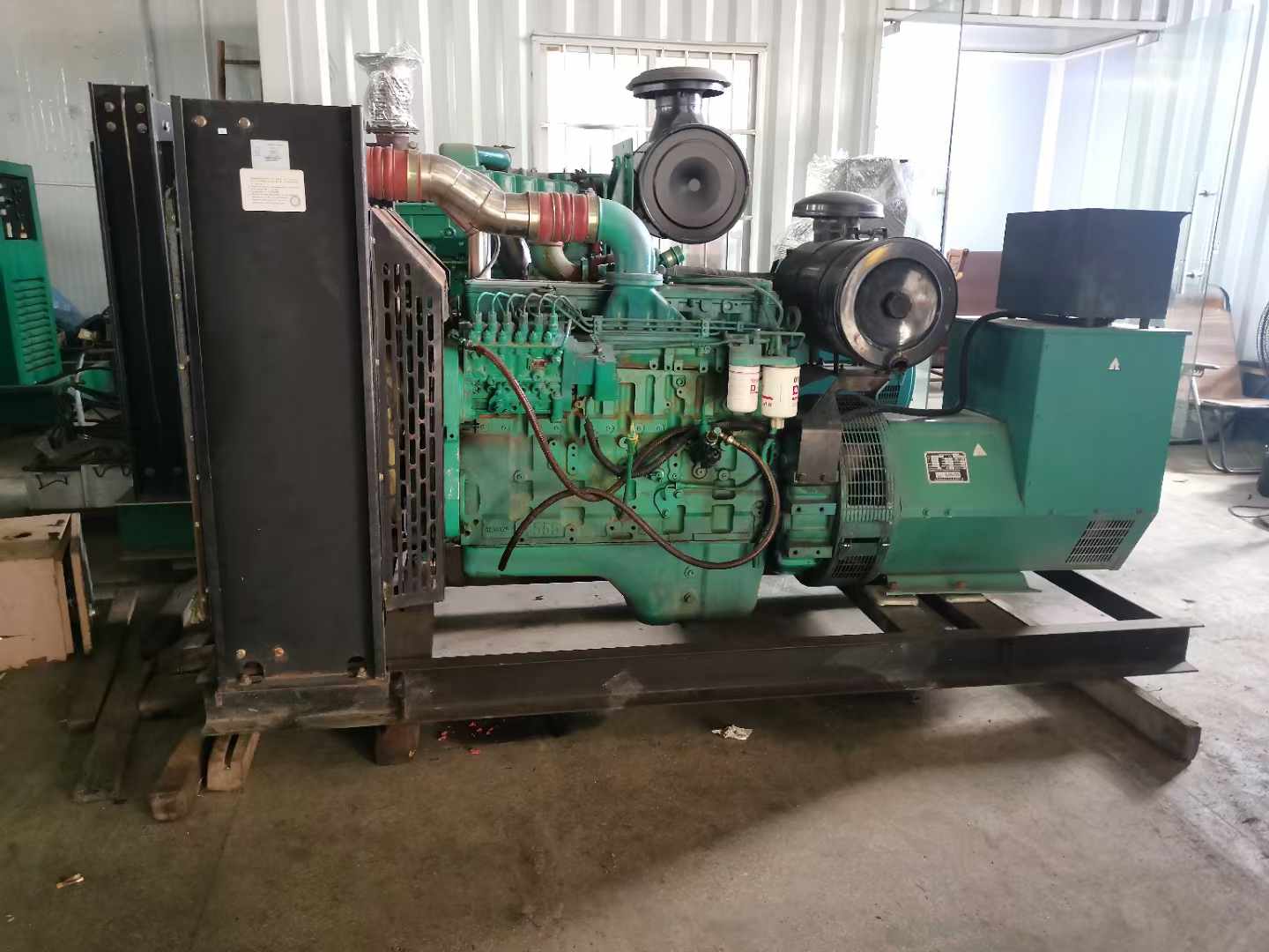 铁东发电机租赁如何确定电缆的承载电流是否在安全范围内？