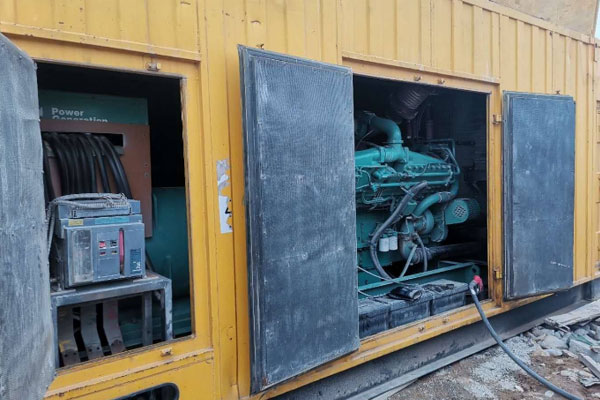 铁东发电机组夏季保养的注意事项有哪些？