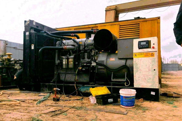 铁东柴油发电机组都有哪几种电压规格？