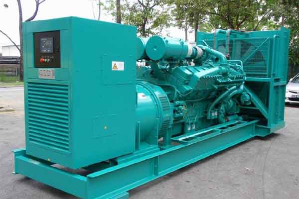 铁东柴油发电机组电压不稳定怎样维修？