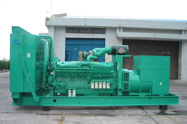 铁东工厂发电机应急发电时如何更准确地检查发电机状态？