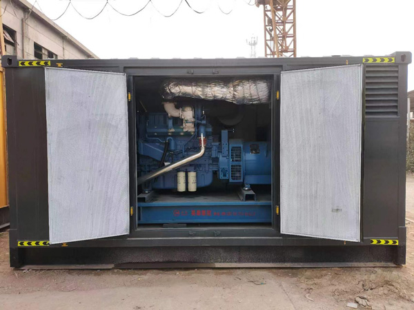 铁东柴油发电机组的电瓶应该如何选择？