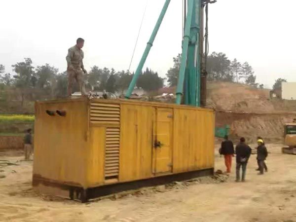 铁东如何判断水冷式机油散热器密封件是否需要更换？